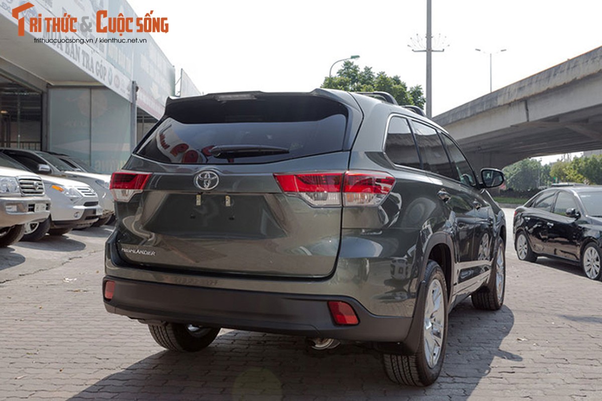 Toyota Highlander LE 2017 &quot;thet gia&quot; hon 3 ty tai Ha Noi-Hinh-4